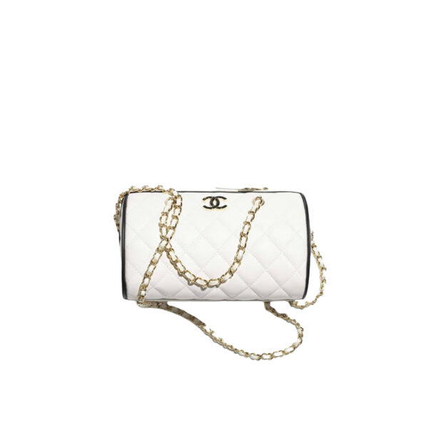 CHANEL Clutch With Chain