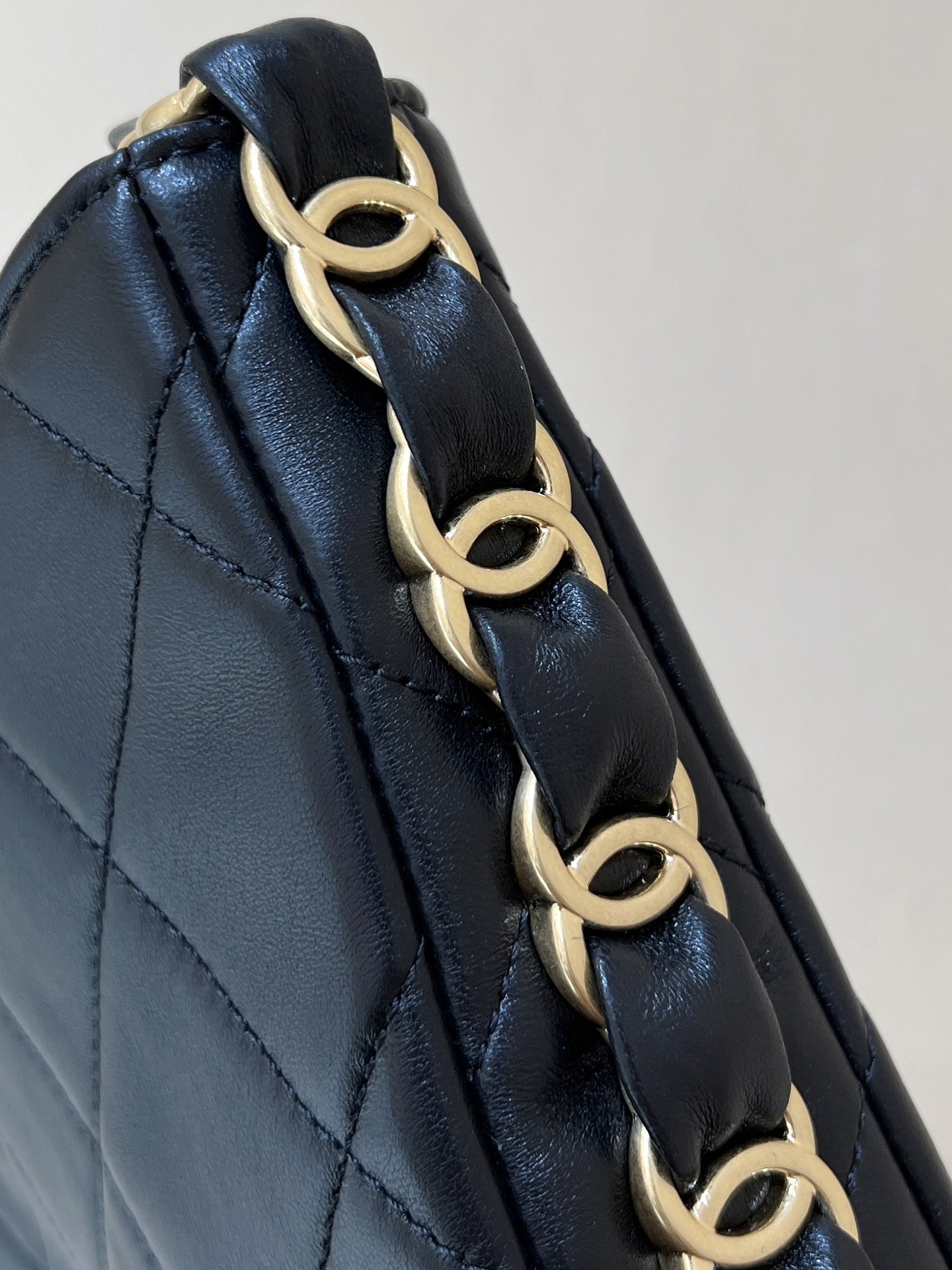 Chanel 24K Hobo Shoulder Bag — Black & Gold - Image 5