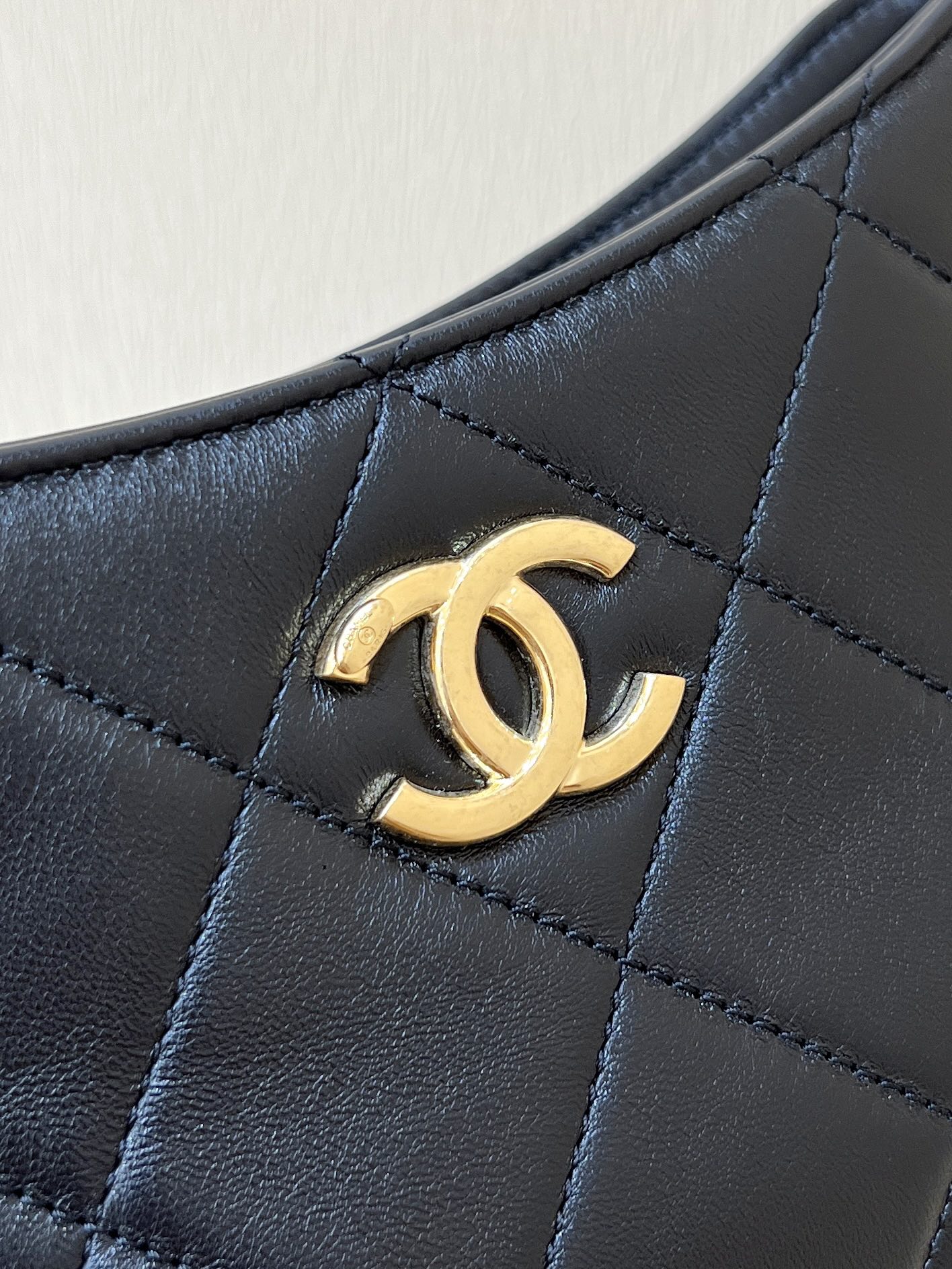 Chanel 24K Hobo Shoulder Bag — Black & Gold - Image 7